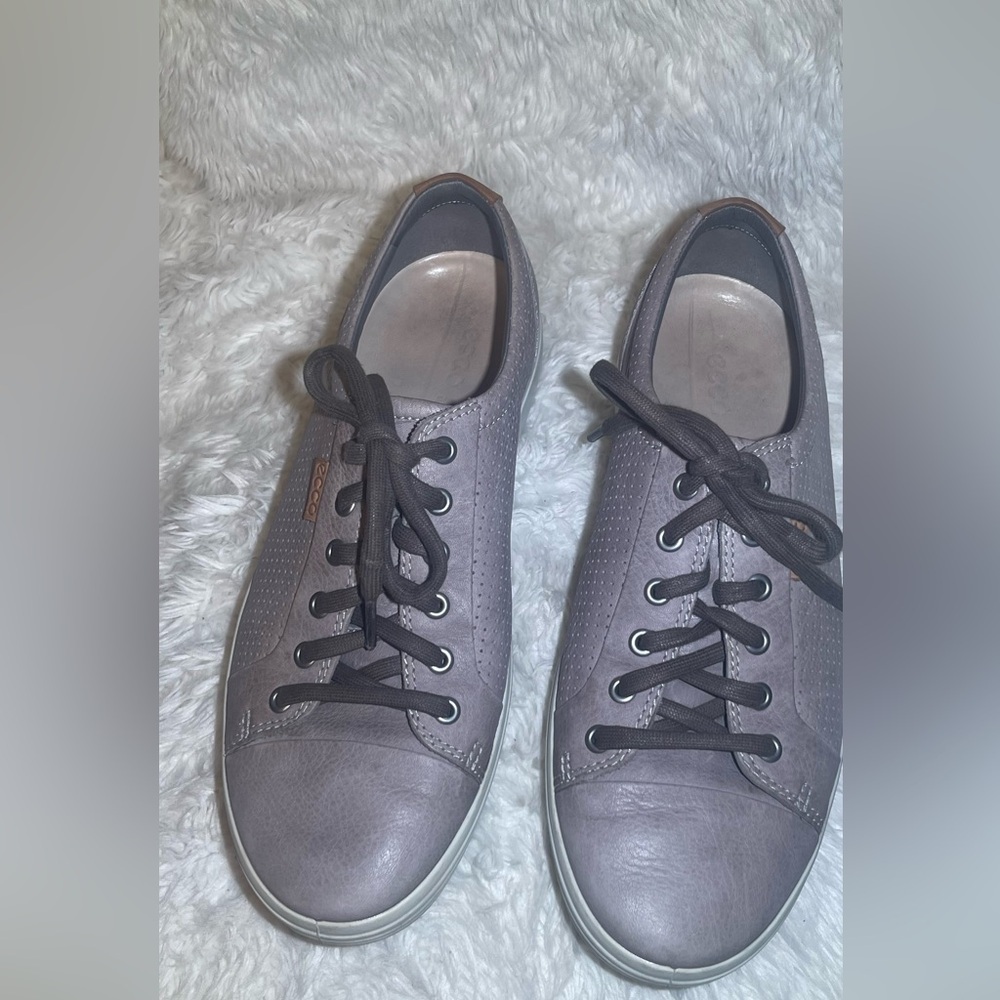 Ecco men’s lace up sneakers size 12